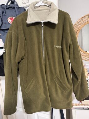 Reversible Patagonia Olive Green/Cream Fleece Jacket